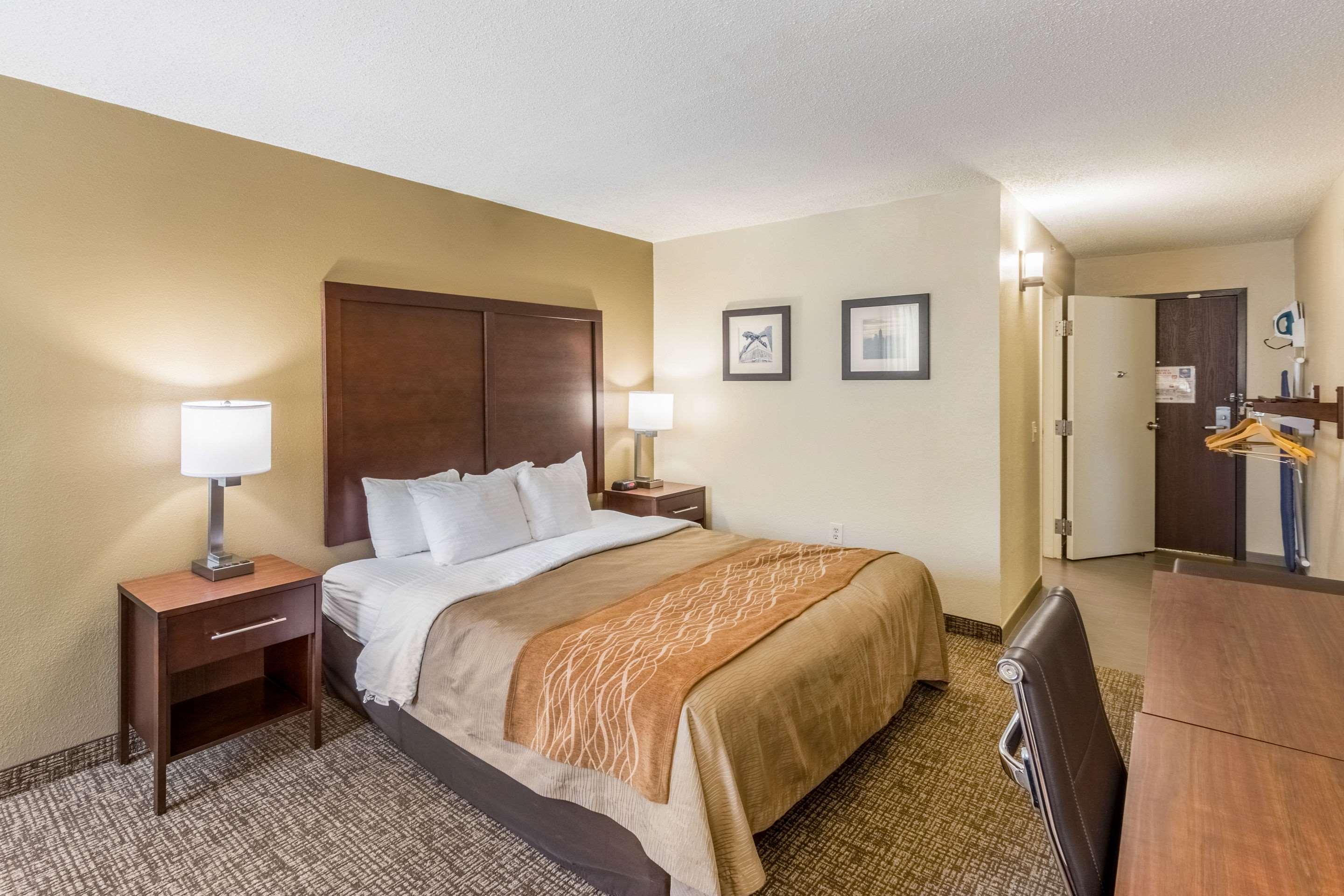 Comfort Inn Charlotte Airport Uptown Екстериор снимка