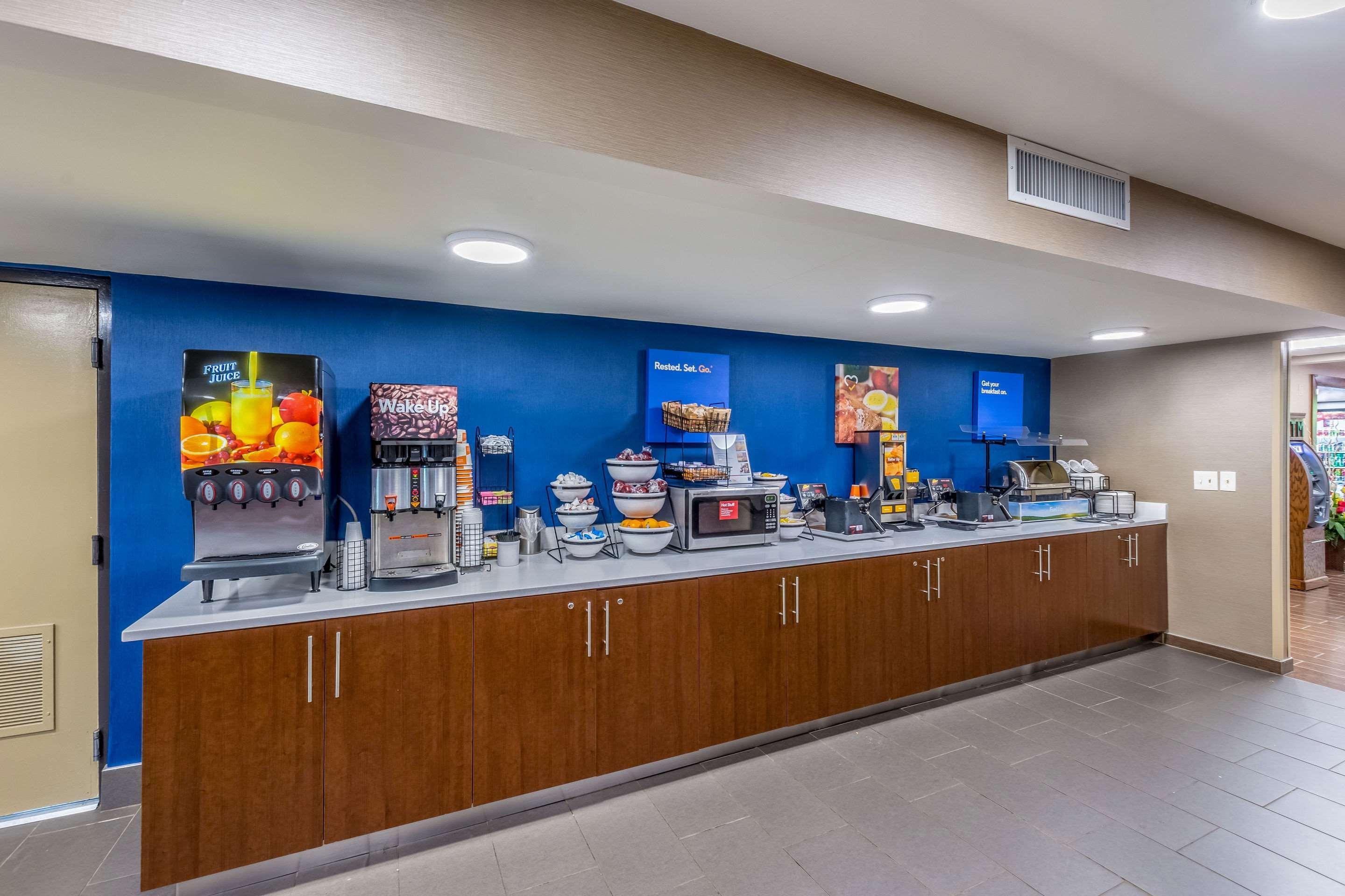 Comfort Inn Charlotte Airport Uptown Екстериор снимка