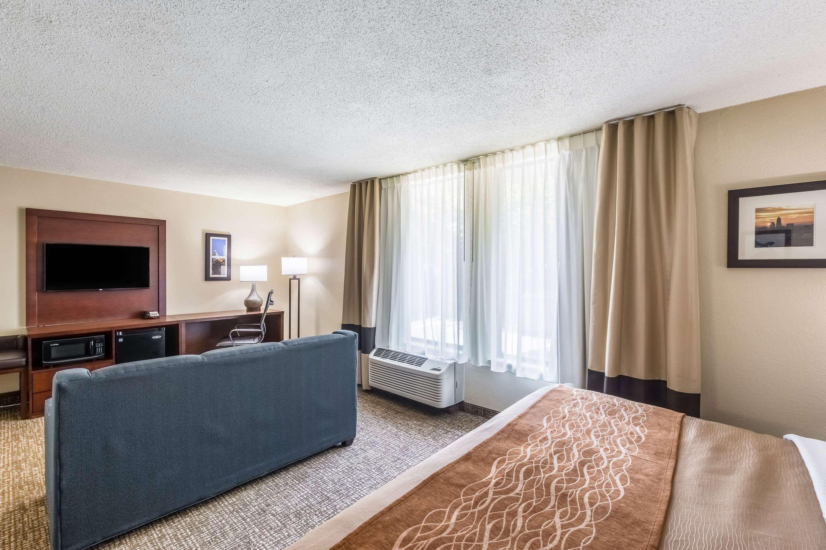 Comfort Inn Charlotte Airport Uptown Екстериор снимка