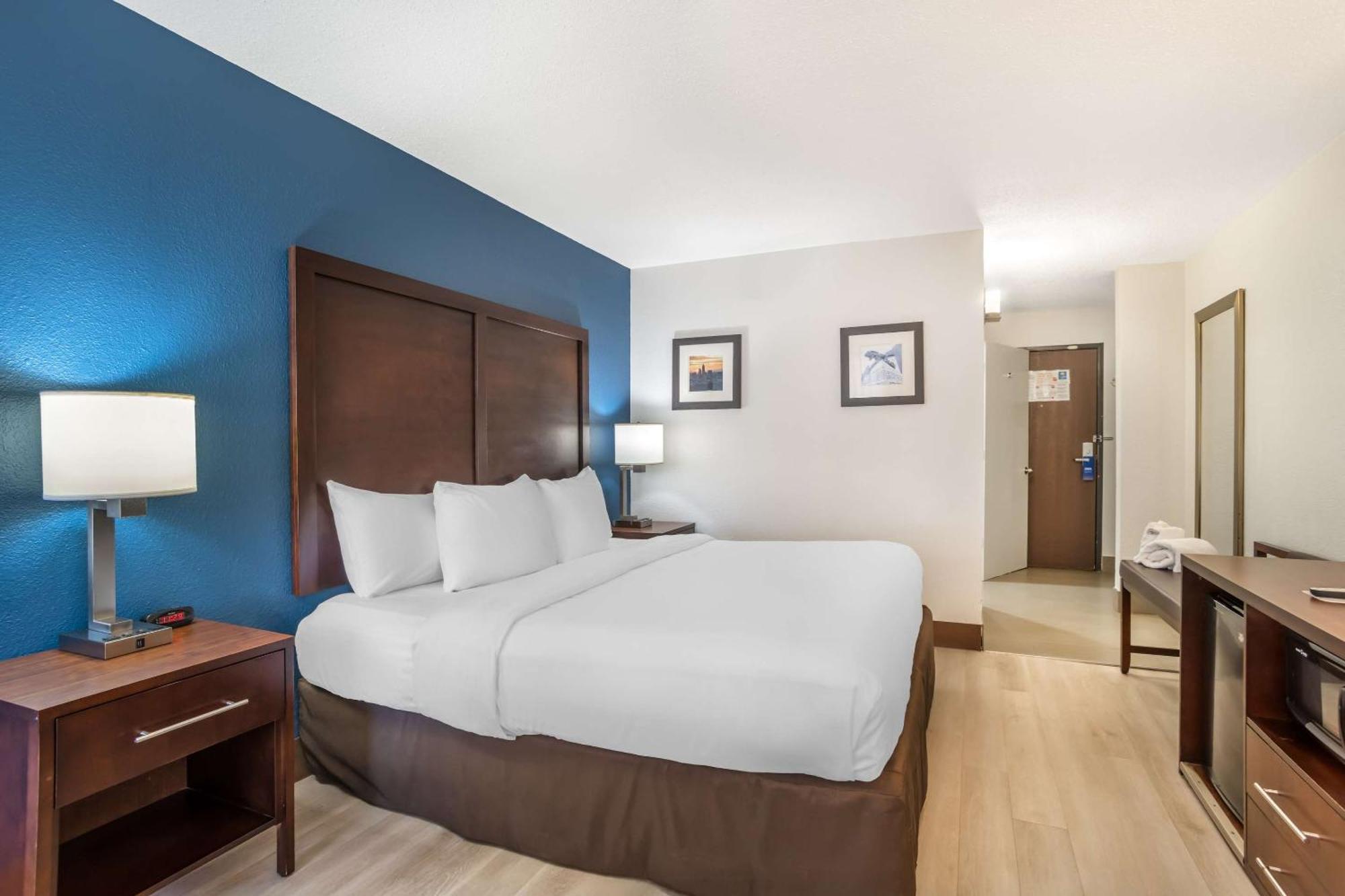 Comfort Inn Charlotte Airport Uptown Екстериор снимка