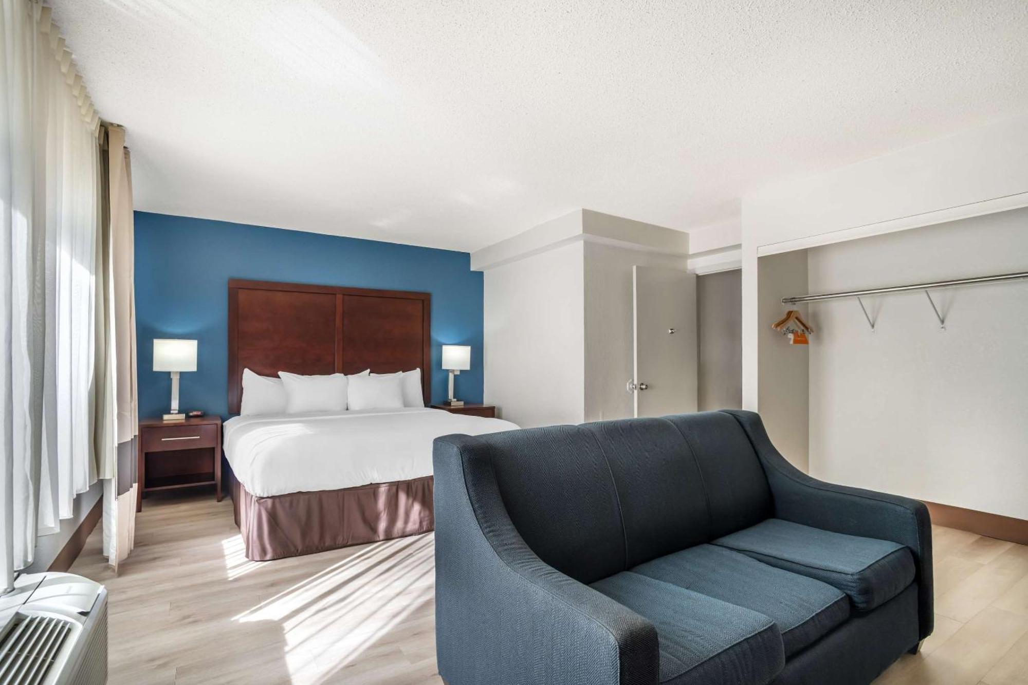 Comfort Inn Charlotte Airport Uptown Екстериор снимка