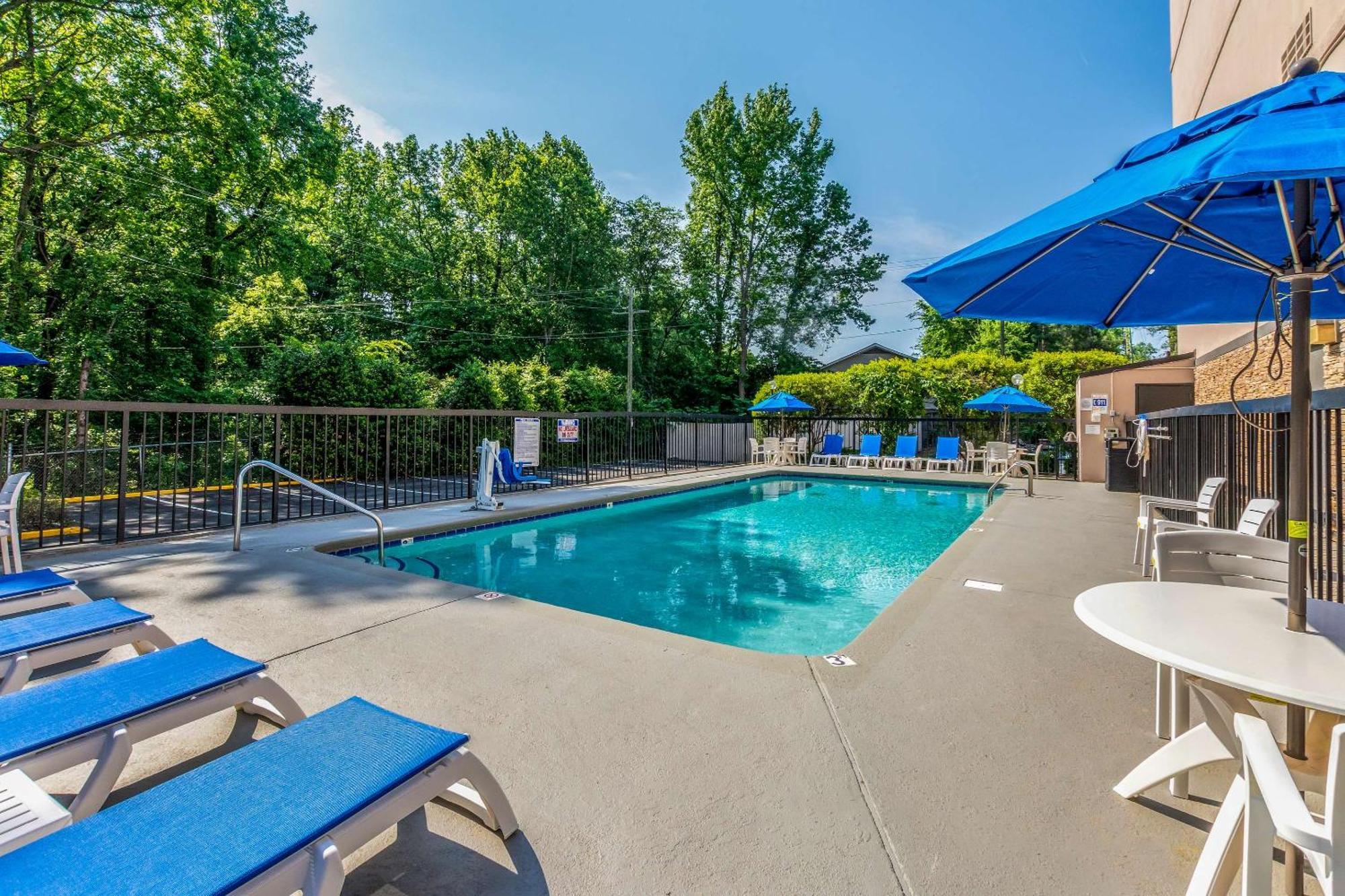Comfort Inn Charlotte Airport Uptown Екстериор снимка