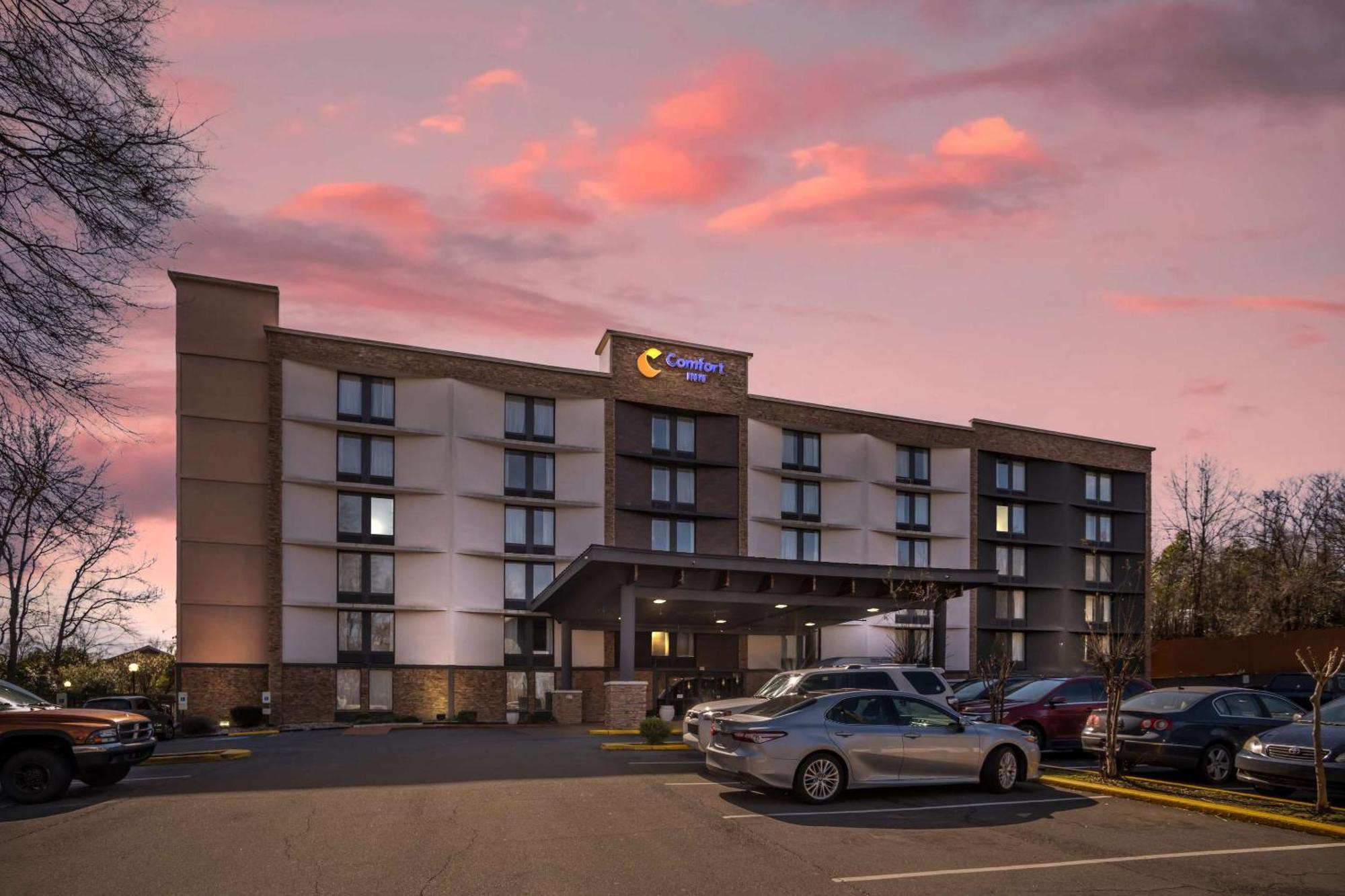 Comfort Inn Charlotte Airport Uptown Екстериор снимка